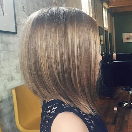Cute Short Haircut for Girls