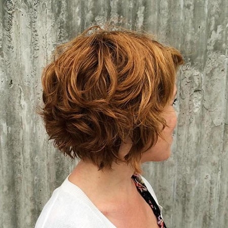 Short Layered Haircuts for Wavy Hair