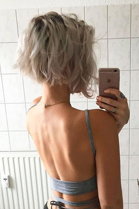 Short Trendy Hairtyle