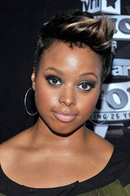 Short Hairtyles Black Women Round Face