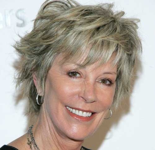 The Shaggy Hairstyle for Elderly Woman