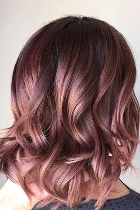 Modern Wavy Hairstyle