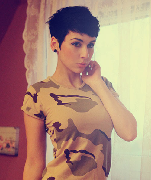 Best Short Haircuts for Oval Faces