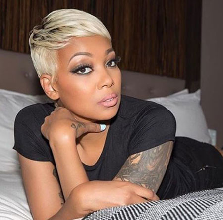 Short Blonde Hairstyles for Black Women