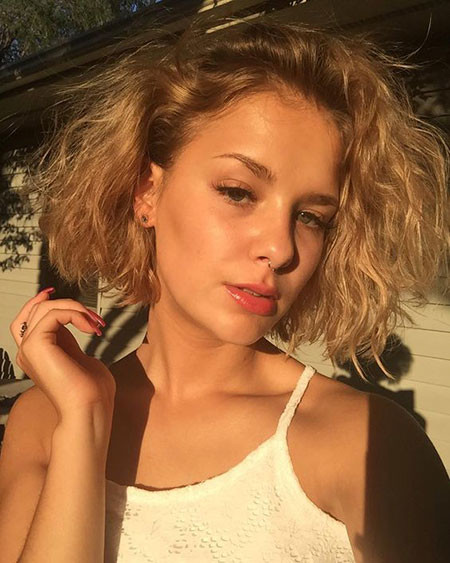 Short Curly Hairstyles