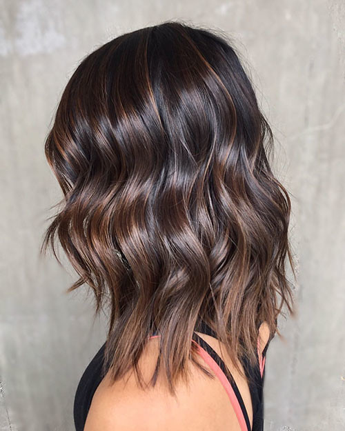 Short Layered Wavy Hair