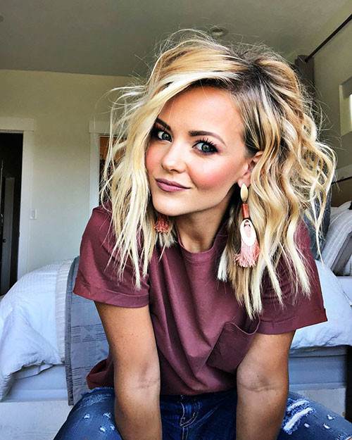 Short Pretty Hairstyle