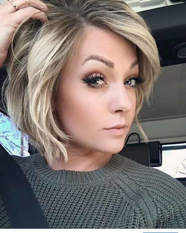 Side Part Blonde Bob