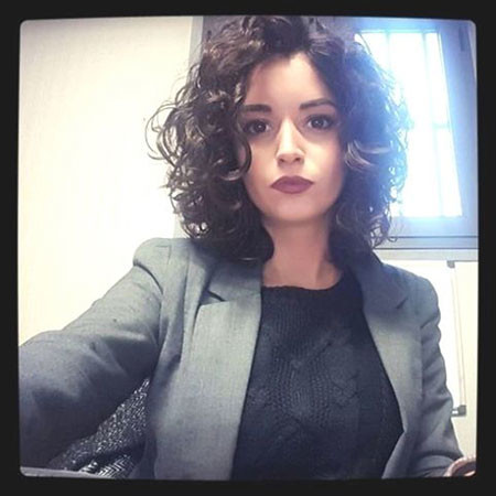 Trendy Curly Hairstyle
