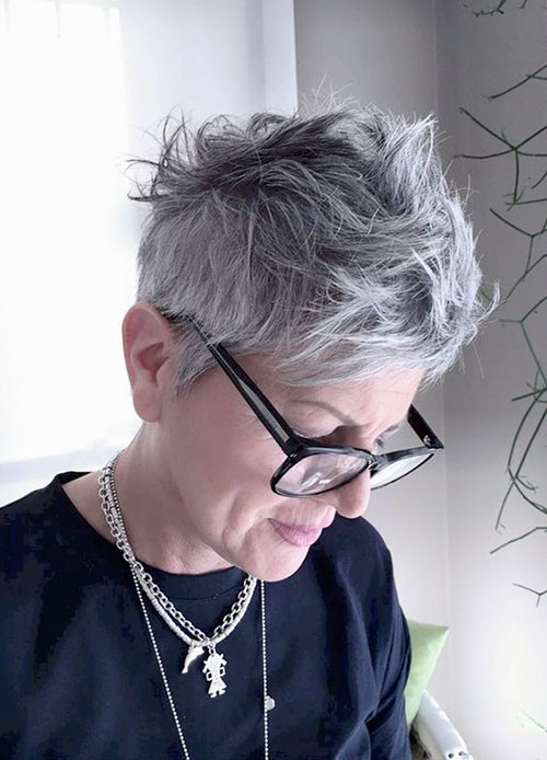 Beautiful Pixie Cuts for Older Women