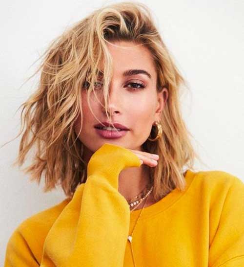 Wavy Blonde Short Hair
