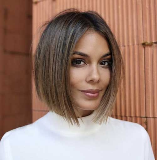 Short Thin Hairstyles to Easily be Feminine
